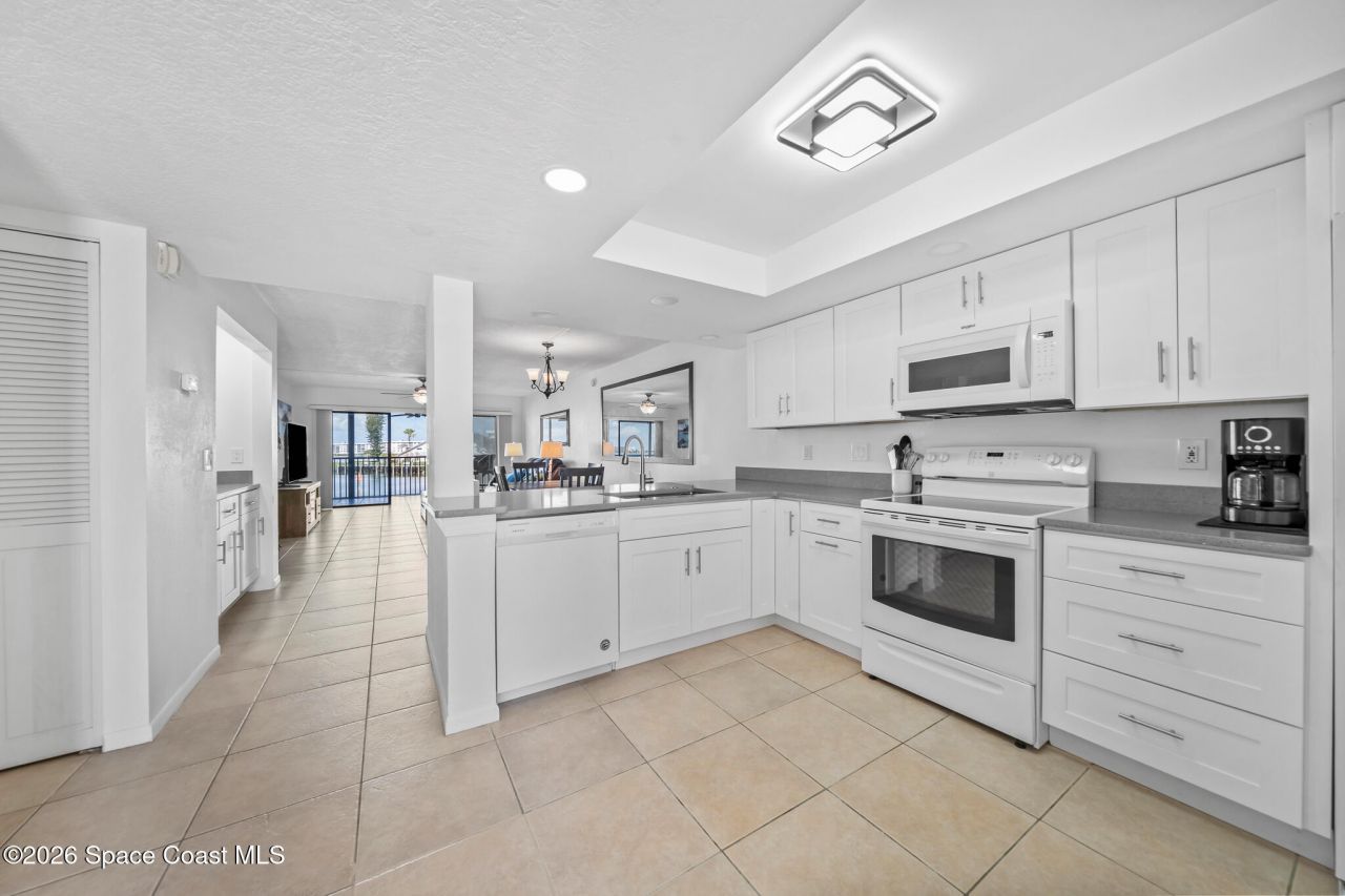 200 S Banana River Boulevard, Unit 2310, Cocoa Beach, FL 32931 Photo