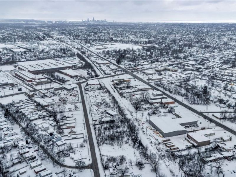 17001 S Miles Avenue , Cleveland, OH 44128 Photo 9