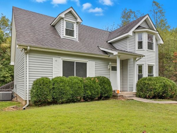 1307 Sun Valley Rd, Clarksville, TN 37040