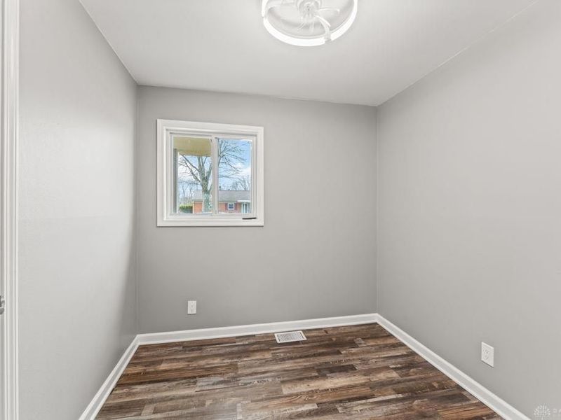 255 Lutz Drive, Englewood, OH 45322 Photo 12