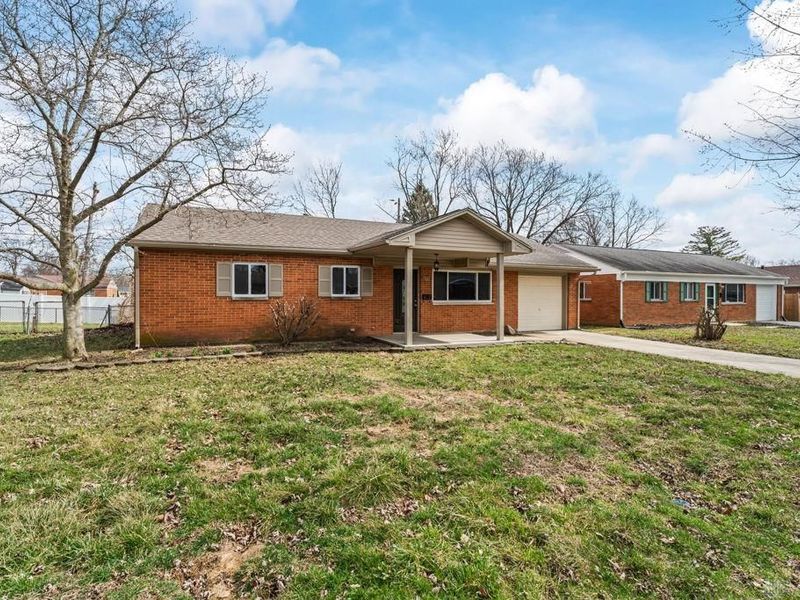 255 Lutz Drive, Englewood, OH 45322 Photo 2