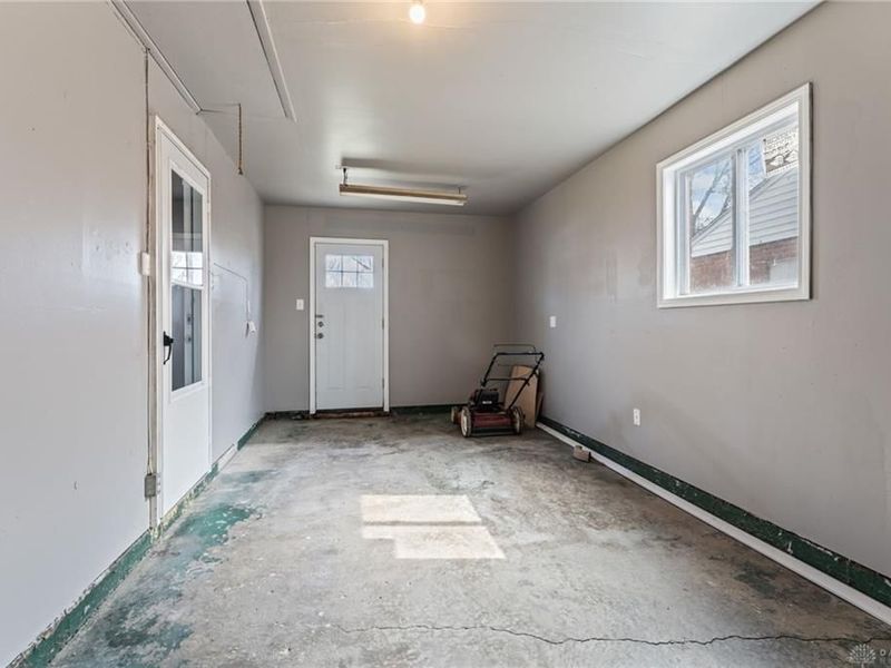 255 Lutz Drive, Englewood, OH 45322 Photo 20