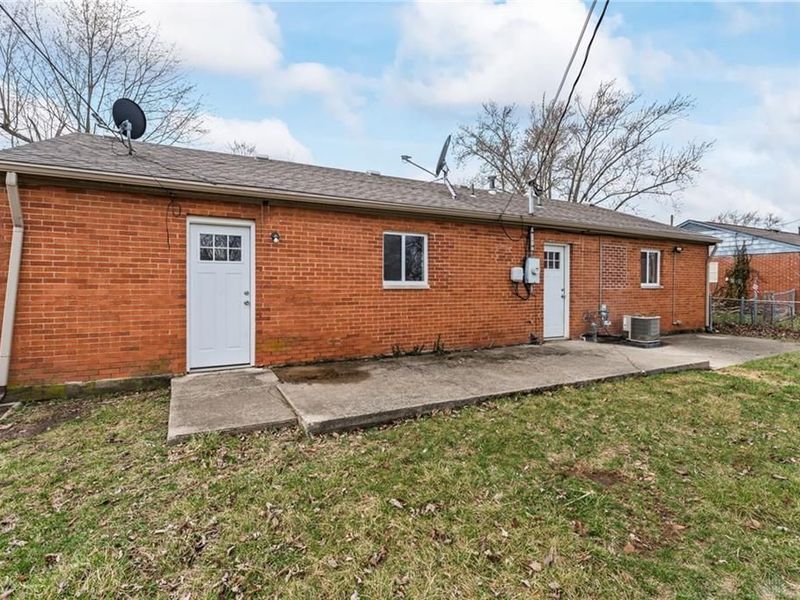 255 Lutz Drive, Englewood, OH 45322 Photo 24