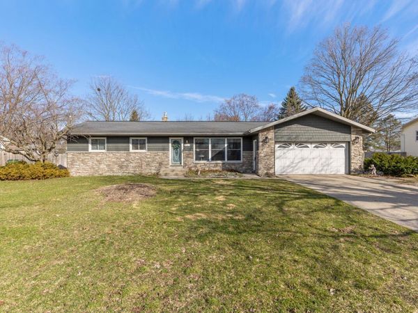 2727 Hope Street, Hudsonville, MI 49426