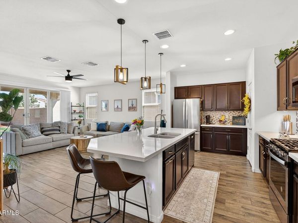 9440 W WILLOW BEND Lane, Phoenix, AZ 85037