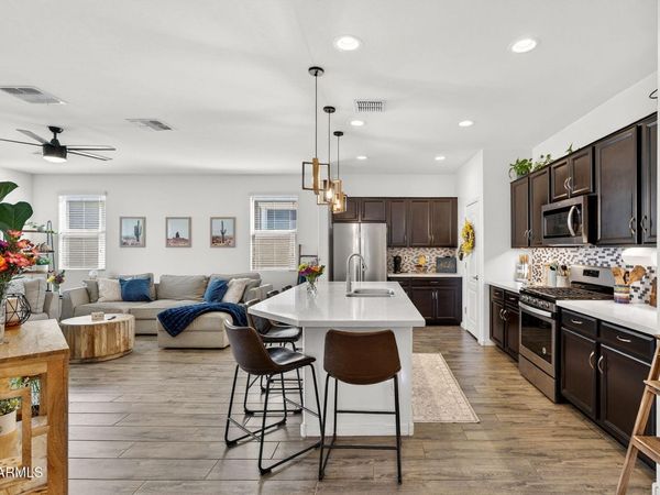 9440 W WILLOW BEND Lane, Phoenix, AZ 85037