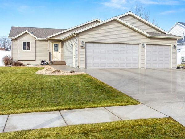 3737 Harrison Street S, Fargo, ND 58104