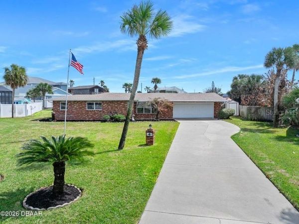 4 DOLPHIN AVENUE , ORMOND BEACH, FL 32176