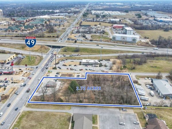 2508 SE 14th Street, Bentonville, AR 72712