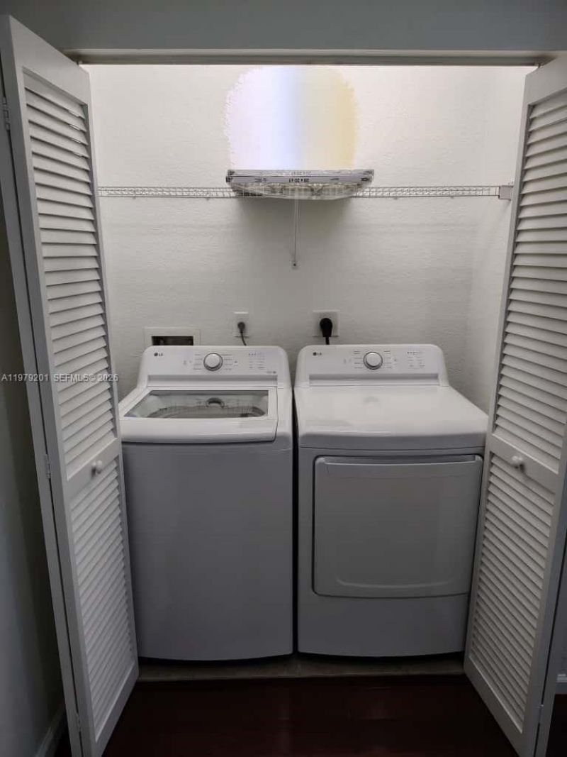 21207 NW 14th Pl , Unit 1-28, Miami Gardens, FL 33169 Photo