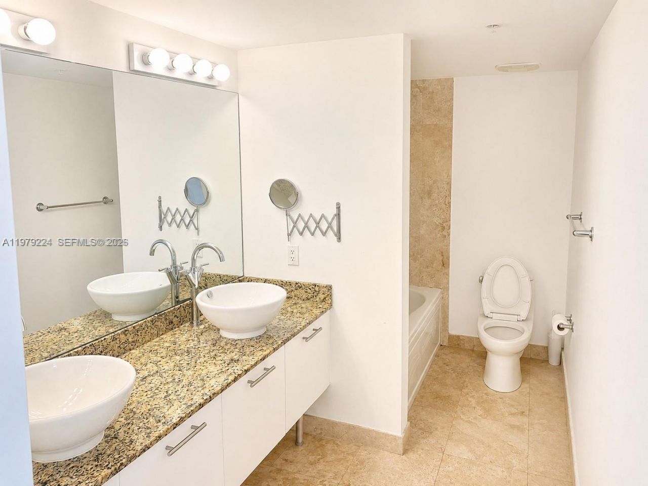 41 SE 5th St, Unit 907, Miami, FL 33131 Photo