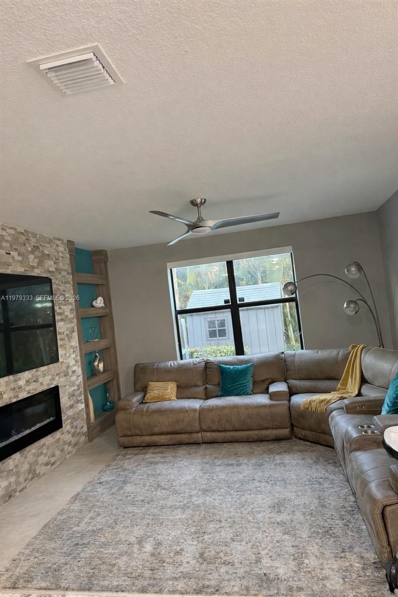 445 NW 36th Ave , Pompano Beach, FL 33069 Photo