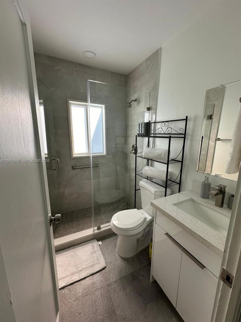 1376 NW 41st St , Miami, FL 33142 Photo