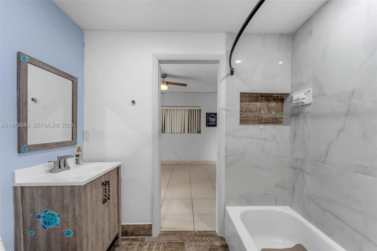 174 Corrine Pl, Unit 1, Key Largo, FL 33037 Photo