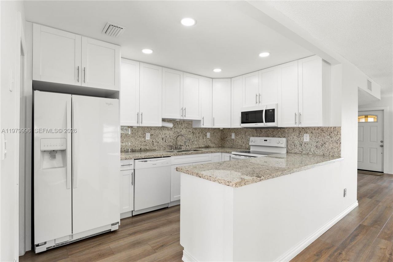 13745 SW 84th St, Unit A, Miami, FL 33183 Photo