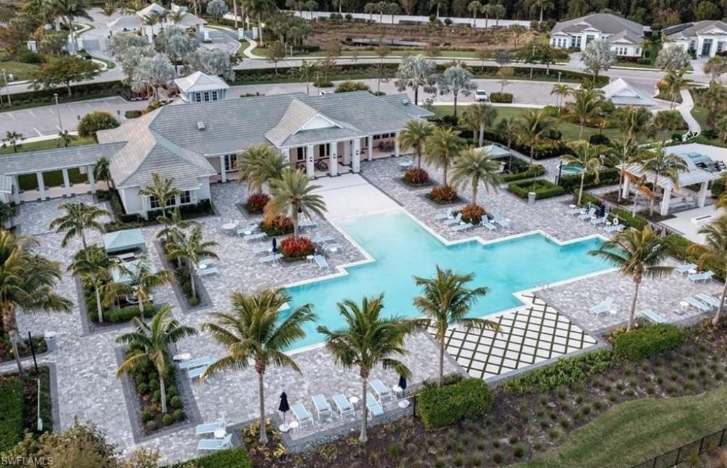 9241 Cayman Dr, Naples, FL 34114 Photo