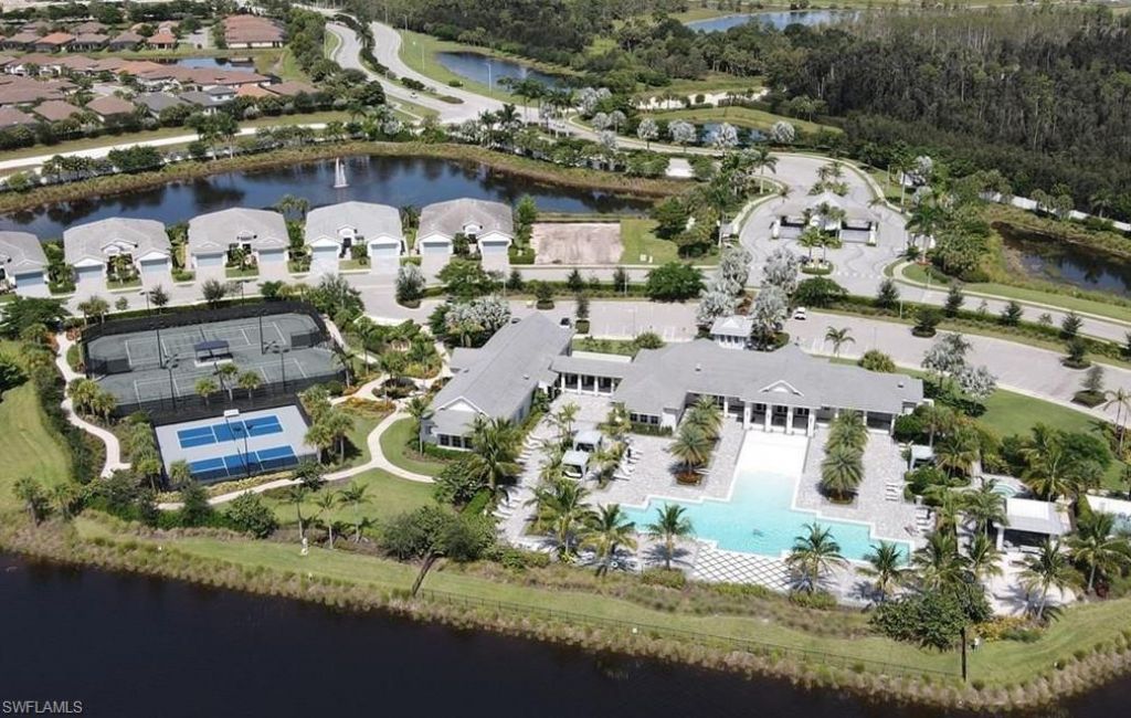 9241 Cayman Dr, Naples, FL 34114 Photo