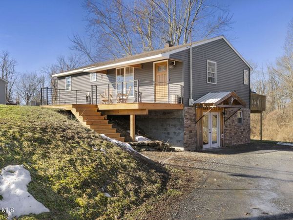 437 Sharptown Road, Stuyvesant, NY 12173