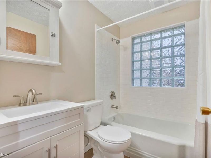 3709 S Union Avenue , Alliance, OH 44601 Photo 28