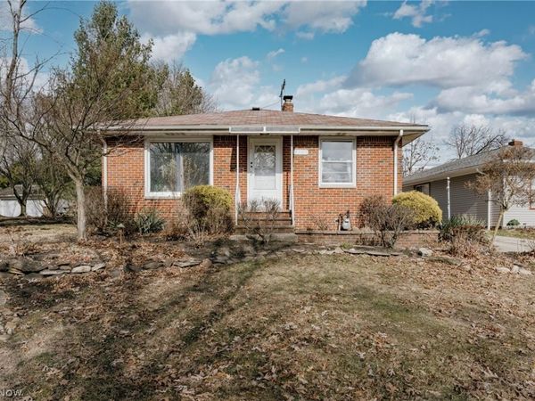 5731 Andover Boulevard , Garfield Heights, OH 44125