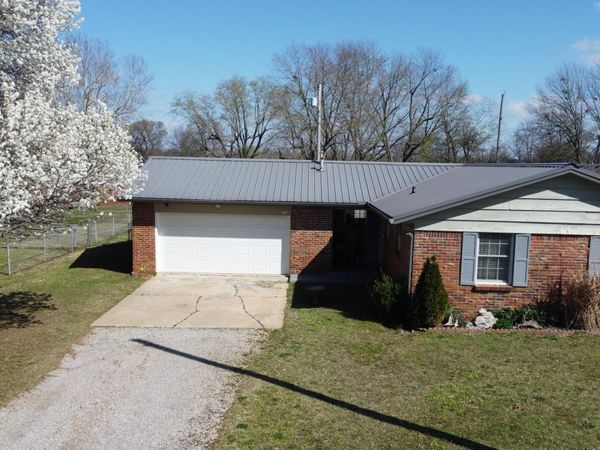 106 Vine St Street, Chelsea, OK 74016