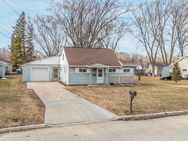 210 N 6TH STREET, Winneconne, WI 54986