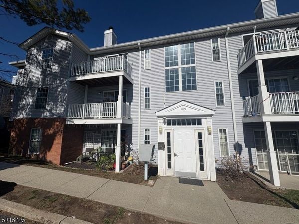 769 Summer Ave, Newark, NJ 07104