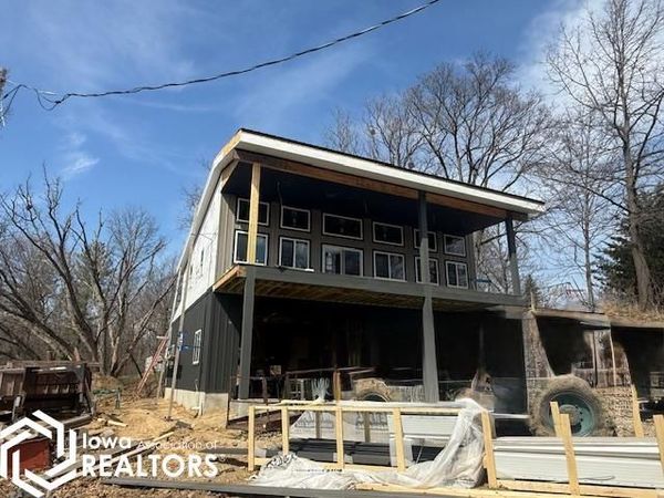 4086 Tracy Drive, Brooklyn, IA 52211