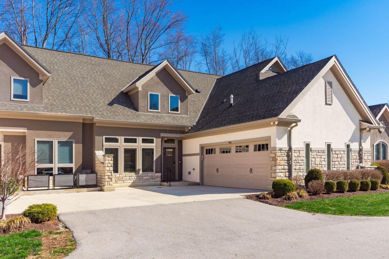 686 Fairway Boulevard, Columbus, OH 43213 Main Photo