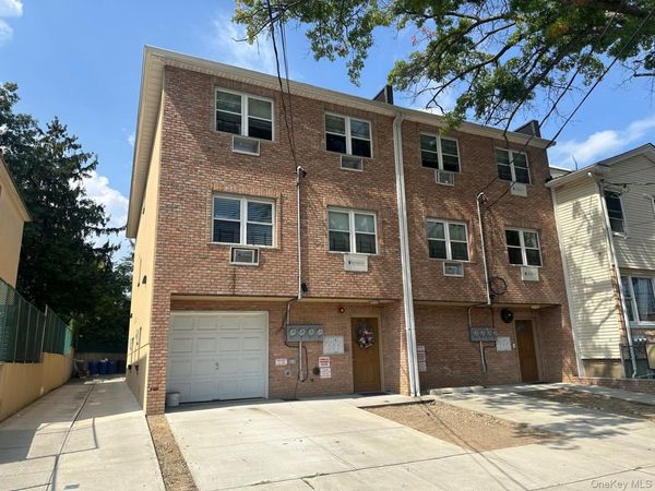 66-60 69th Street , Middle Village, NY 11379