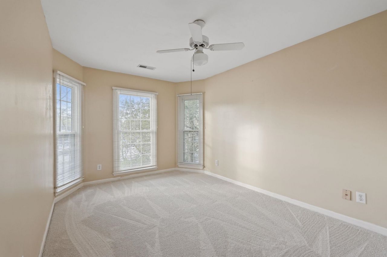 5008 N Kings Hwy. Photo 17