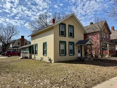 403 W (6th) Broadway Street, Winona, MN 55987