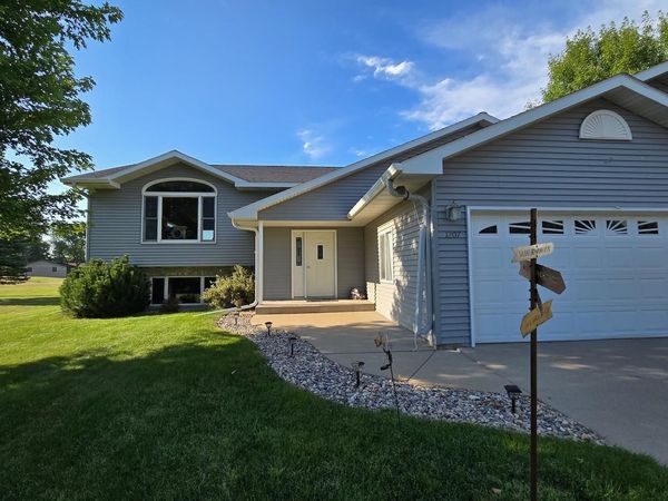 1207 Greenfield Avenue, Fergus Falls, MN 56537