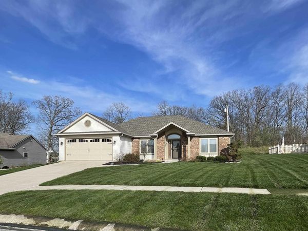 230 Broadmore Circle, Angola, IN 46703