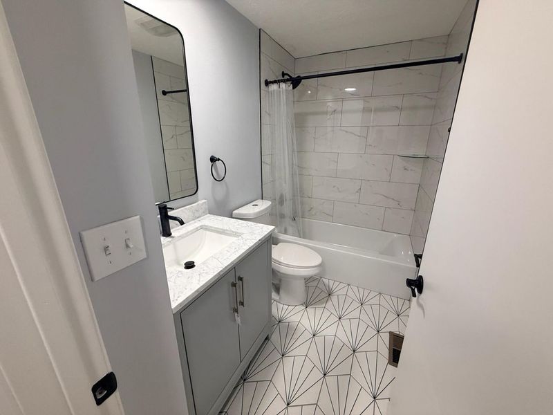 5317 Shiloh Drive , Columbus, OH 43220 Photo 11