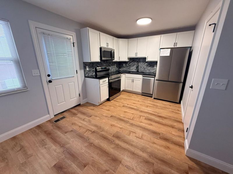 5317 Shiloh Drive , Columbus, OH 43220 Photo 4