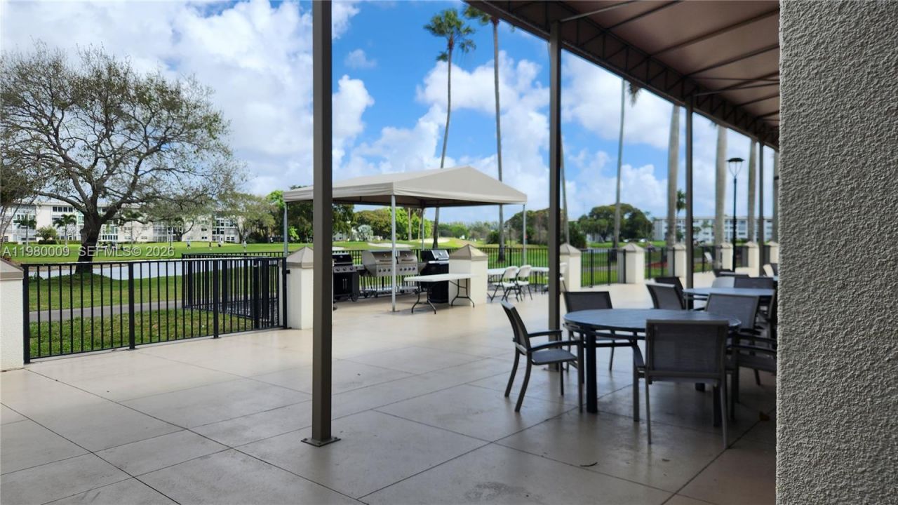 2403 Antigua Cir, Unit L2, Coconut Creek, FL 33066 Photo