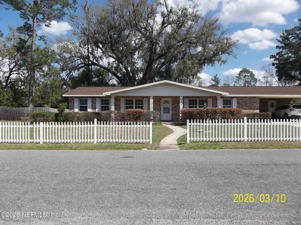 1025 WHITE AVE SE, Live Oak, FL 32064