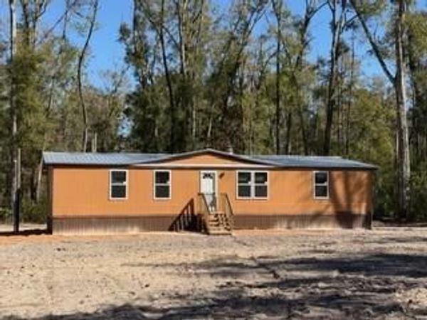 1668 NE 592nd St, Old Town, FL 32680