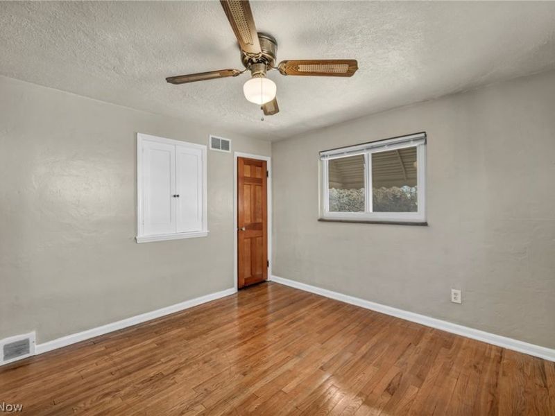 275 E 200th Street , Euclid, OH 44119 Photo 22