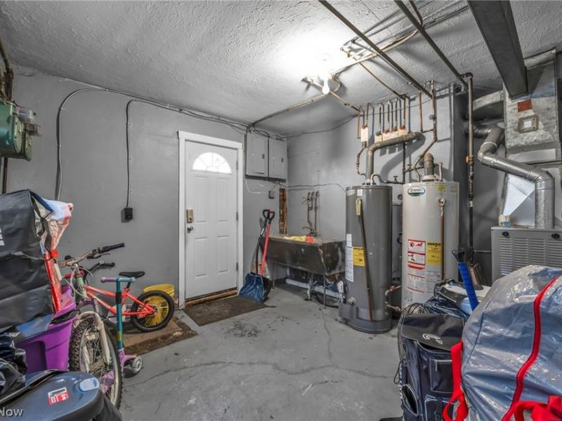 275 E 200th Street , Euclid, OH 44119 Photo 27