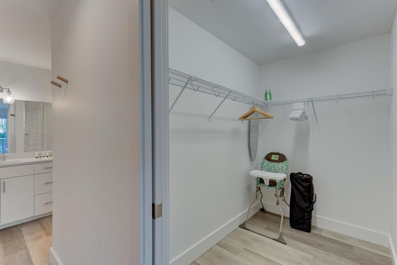 15305 1st Street E, Unit 202, Madeira Beach, FL 33708 Photo