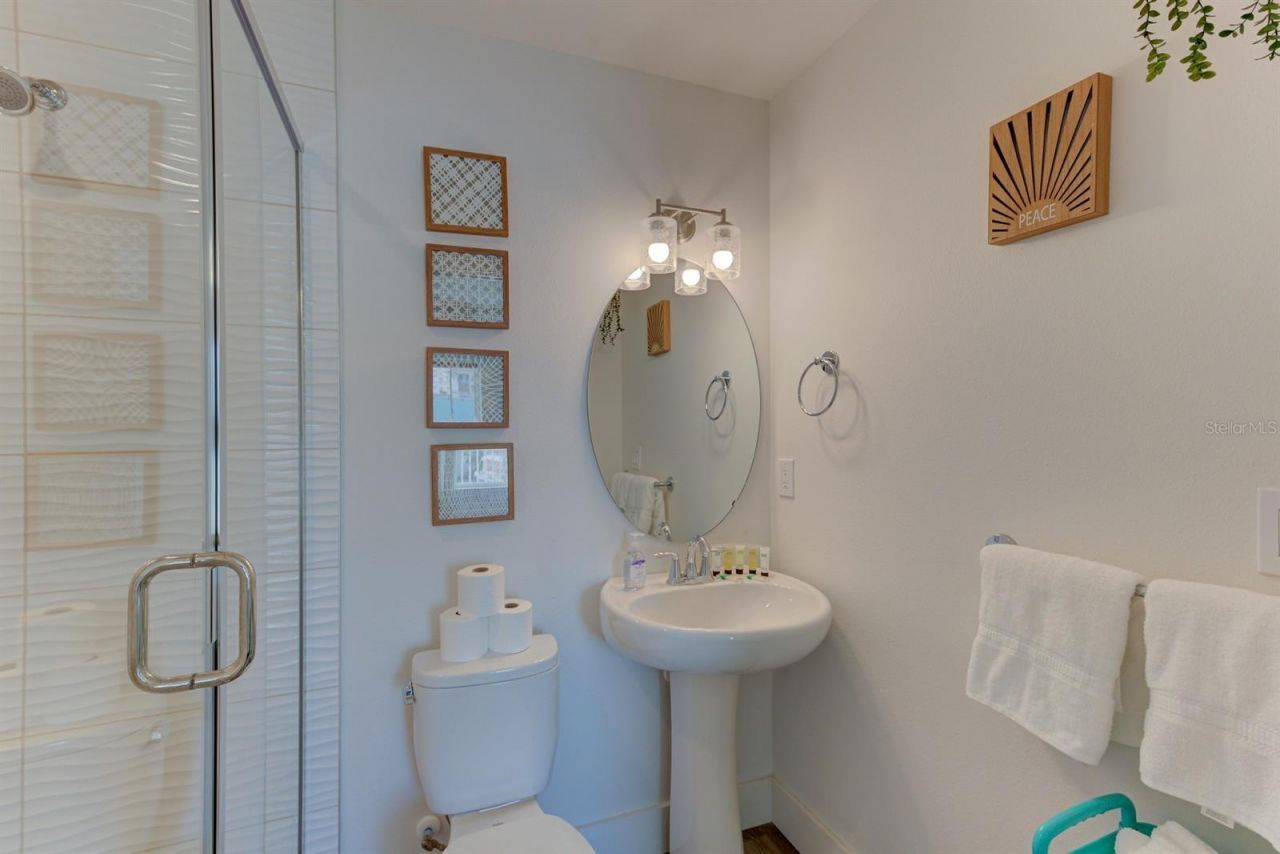 15305 1st Street E, Unit 202, Madeira Beach, FL 33708 Photo