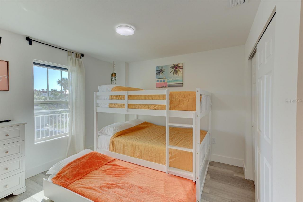 15305 1st Street E, Unit 202, Madeira Beach, FL 33708 Photo