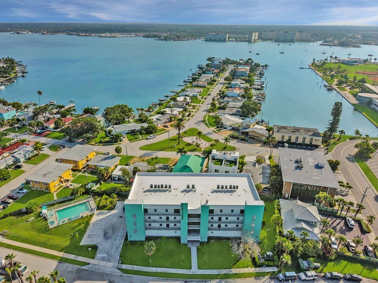 15305 1st Street E, Unit 202, Madeira Beach, FL 33708 Photo