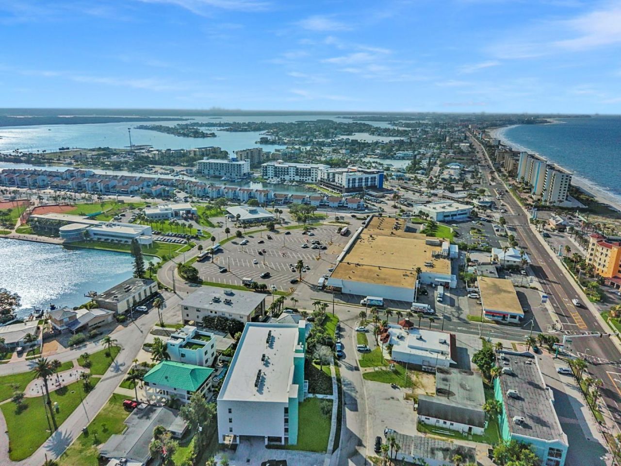 15305 1st Street E, Unit 202, Madeira Beach, FL 33708 Photo