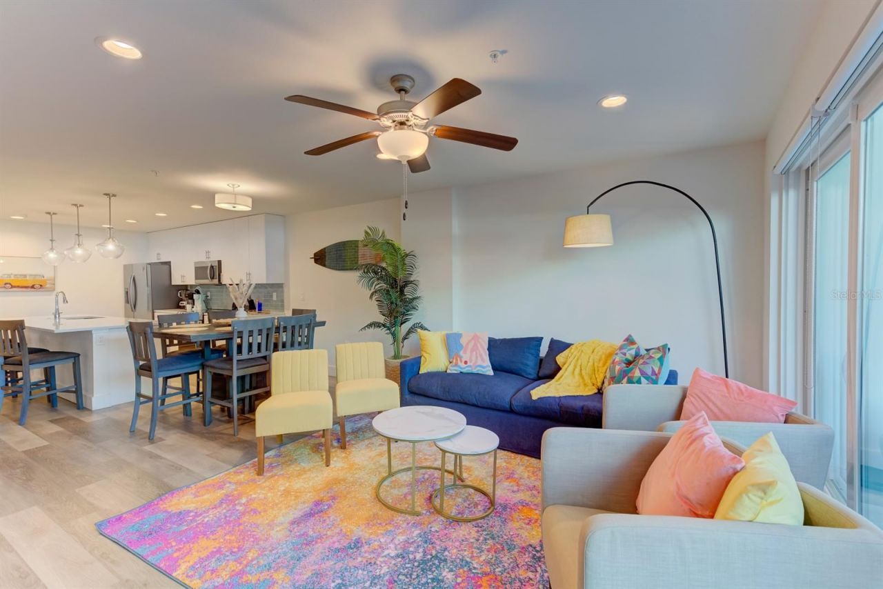 15305 1st Street E, Unit 202, Madeira Beach, FL 33708 Photo