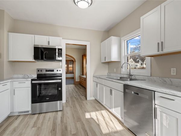 419 21st Street NE, Cedar Rapids, IA 52402