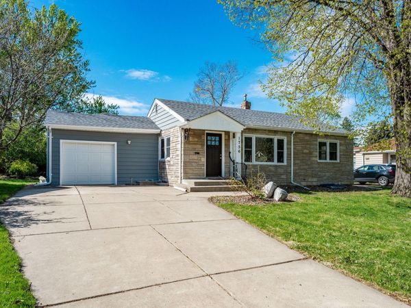 1756 Saunders Avenue, Saint Paul, MN 55116