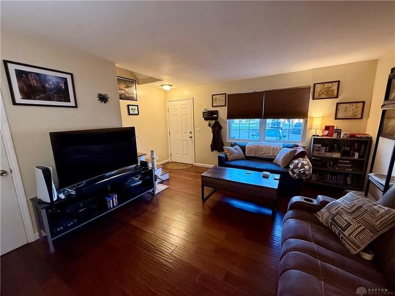 2215 Crew Circle, West Carrollton, OH 45439 Photo 3